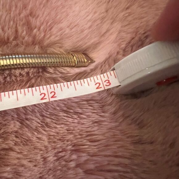 Vintage women’s Accesocraft NY Gold tone slinky belt w quartz like buckle. - Picture 5 of 6